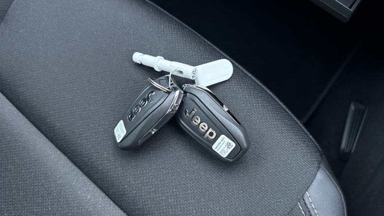 Jeep Avenger 115kW Summit 54kWh 5dr Auto Electric Hatchback